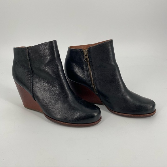 Kork-Ease Shoes - Women Kork Ease Ankle Black Leather Booties